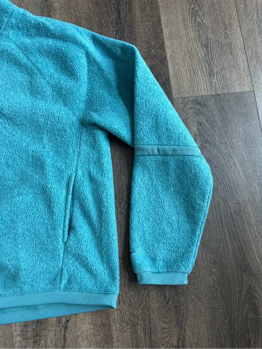 Nike Teal Plush Turtleneck Pullover Women’s Size Medium